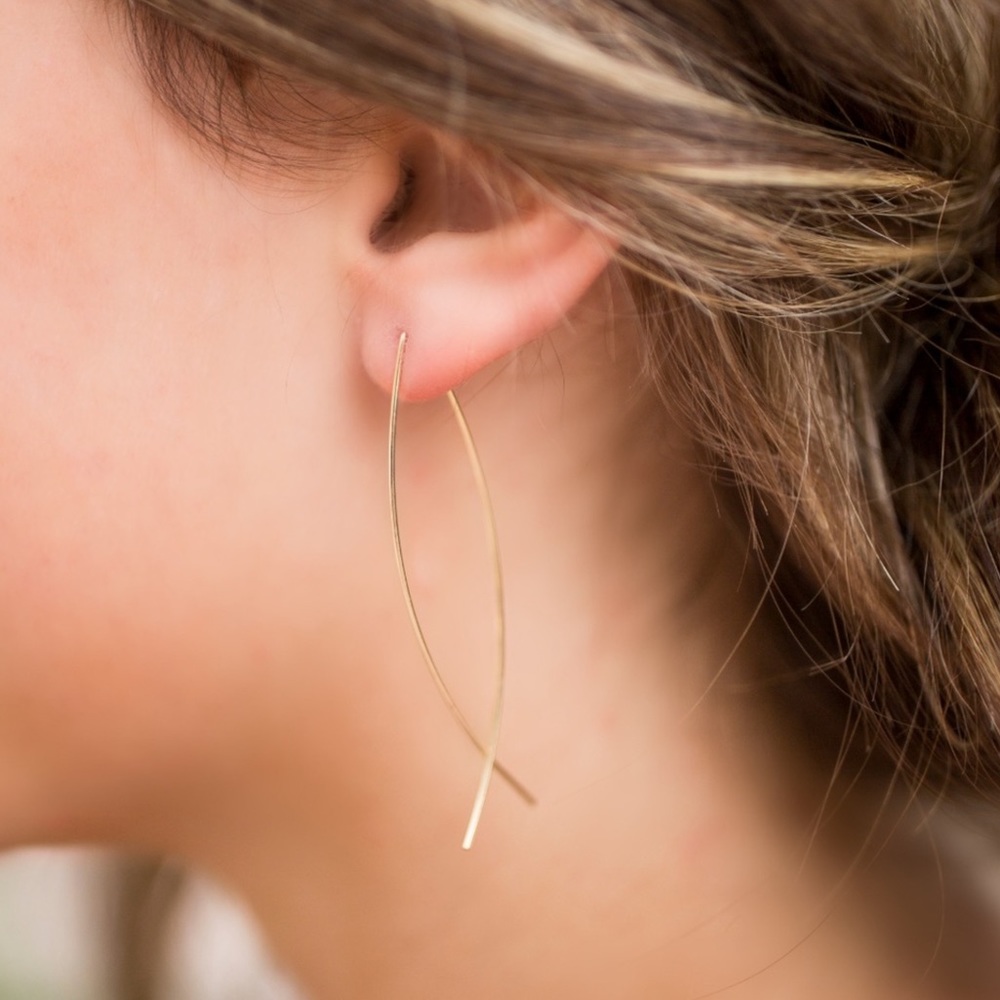 The Eryn - Simple Gold Threader Hoops - Picture 6 of 9